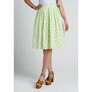 NWT Modcloth Imagine the Possibilities Skirt Size 6